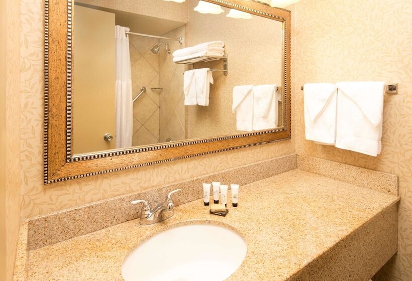 سوییت اجرایی, Red Lion Hotel Kennewick Columbia Center