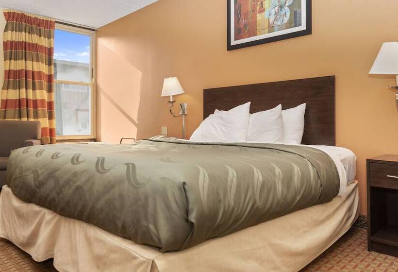 اتاق استاندارد با تخت بزرگ, Quality Inn Bangor Airport