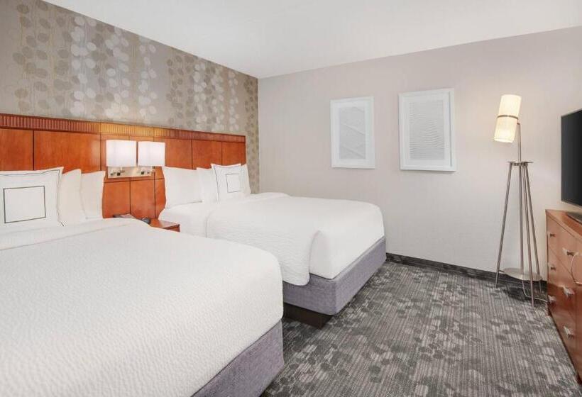 스위트, Courtyard By Marriott Birmingham Homewood
