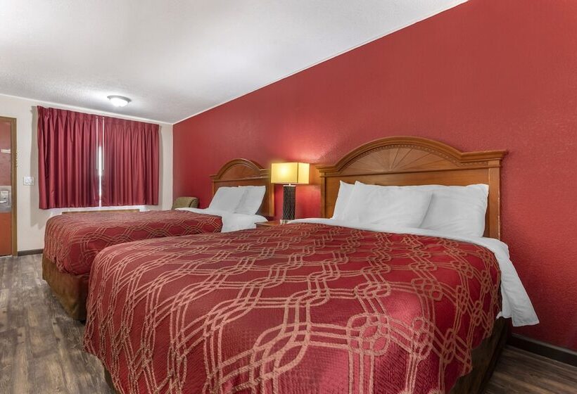 Номер Стандарт 2 Двуспальные Кровати, Econo Lodge