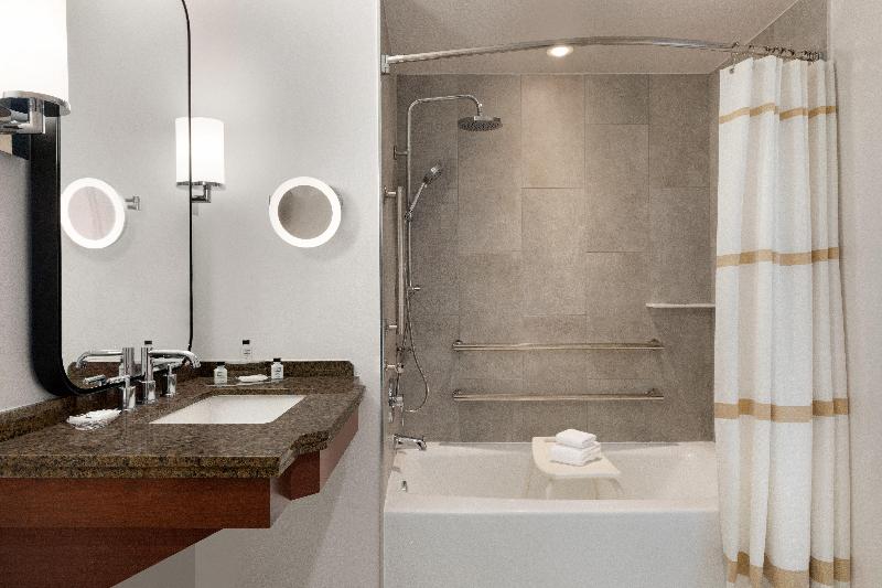 Quarto Estandar Cama King, Even Hotel Norwalk, An Ihg