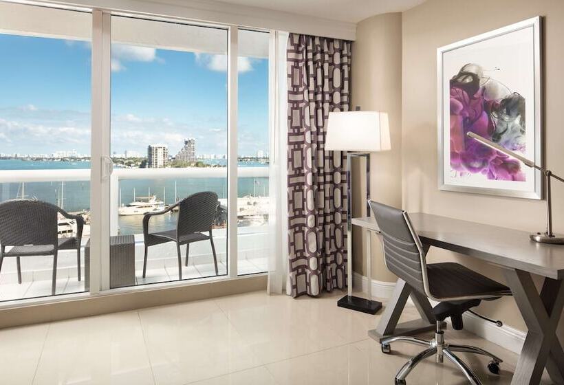 带景观的带双人床的标准间, Doubletree By Hilton Grand Hotel Biscayne Bay