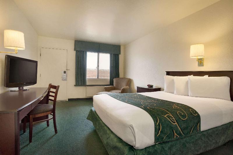 스탠다드 룸 킹사이즈 침대, Hampton Inn & Suites Washingtondulles International Airport
