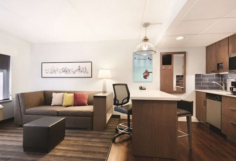 سوییت, Clt Sky Suites