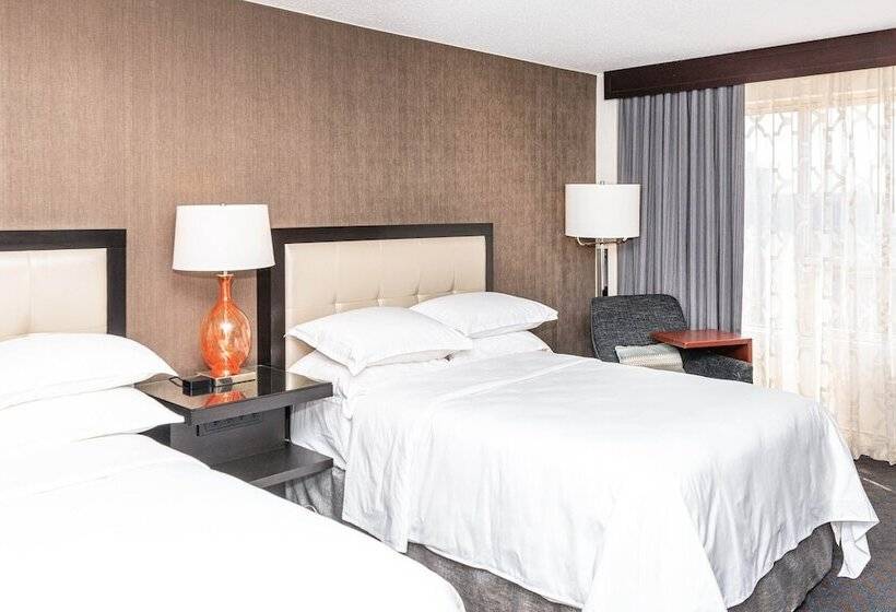 Standaardkamer met 2 Tweepersoonsbedden, Sheraton Indianapolis City Centre