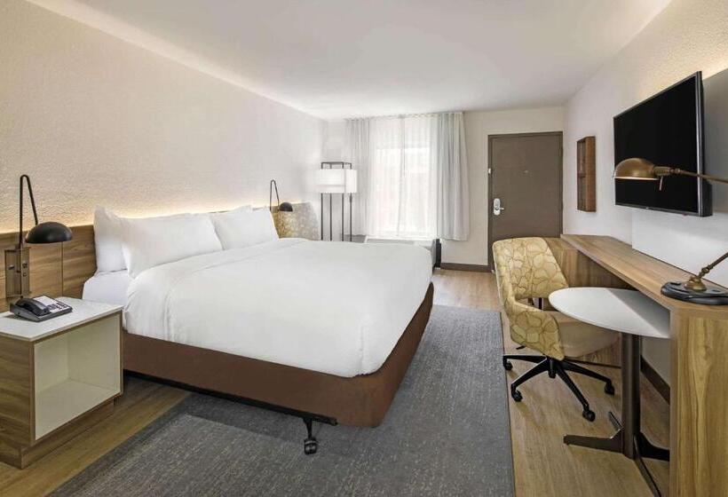 Номер Стандарт Кровать Кинг Адаптированный для Инвалидов, Wyndham Garden Marietta Atlanta North