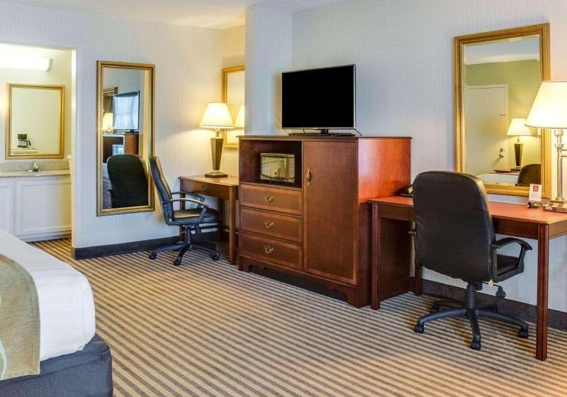 스탠다드 룸 킹사이즈 침대, Clarion Inn