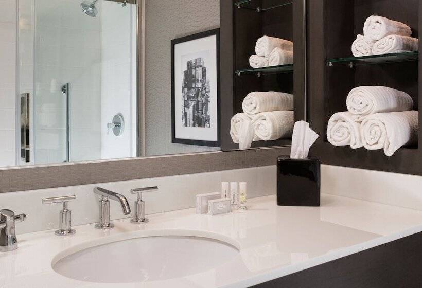 스위트, Courtyard By Marriott Minneapolis Downtown