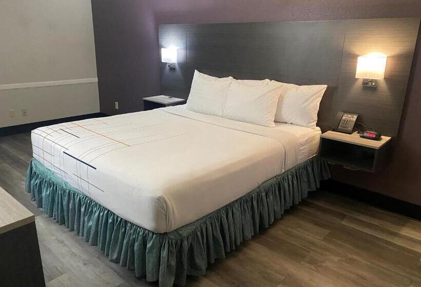 장애인을 위한 킹사이즈 침대 스탠다드 룸, La Quinta Inn By Wyndham Bakersfield South
