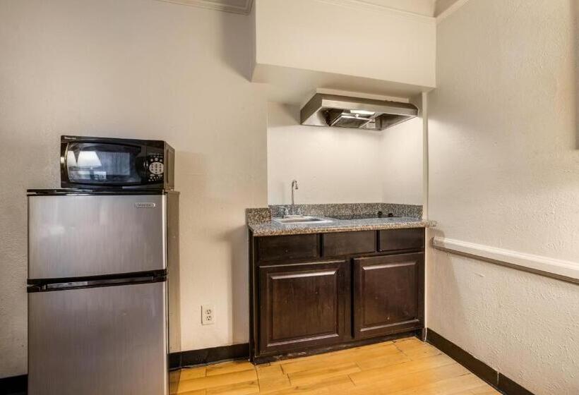 اتاق لوکس, Red Roof Inn North Dallas   Park Central