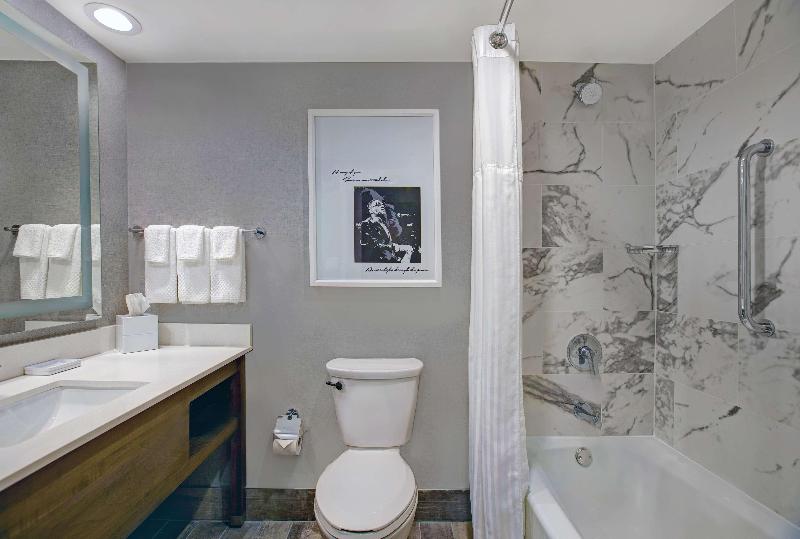 キングサイズベッドのスイートルーム, Hilton Peachtree City Atlanta Hotel & Conference Center