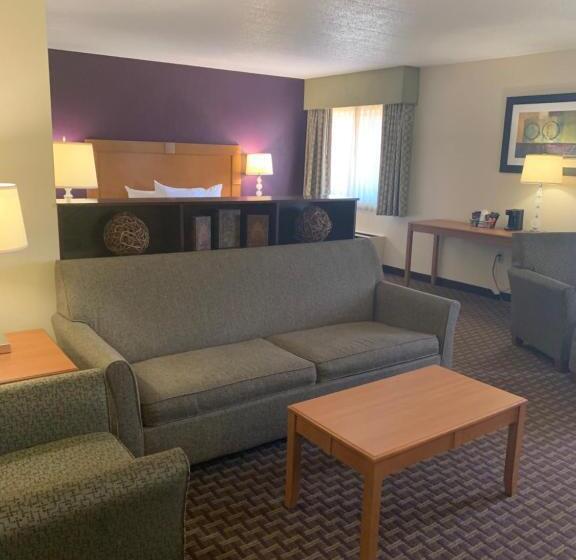 수피리어 스위트, Ramada By Wyndham Marquette