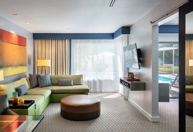 Suíte Deluxe, Sunset Marquis