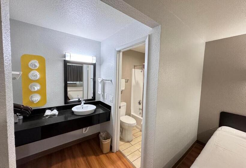 스탠다드 룸, Motel 6 Ontario Airport