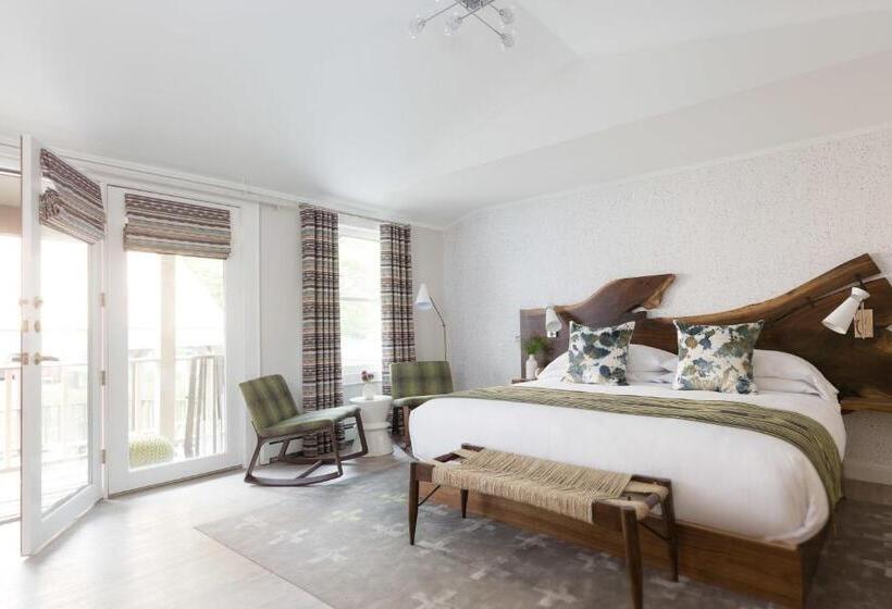 اتاق لوکس با تخت بزرگ, Field Guide Lodge