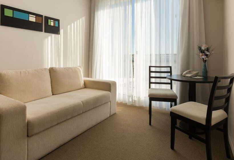 스위트, Gran Hotel Brisas Del Hum