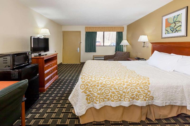 Номер Deluxe Кровать Куин, Red Roof Inn Gallup