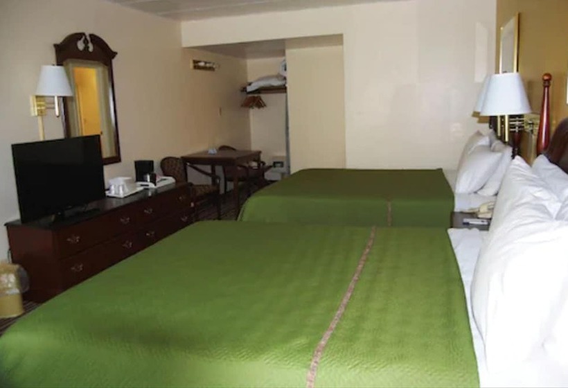 Номер Стандарт 2 Двуспальные Кровати, Travelodge By Wyndham Chambersburg