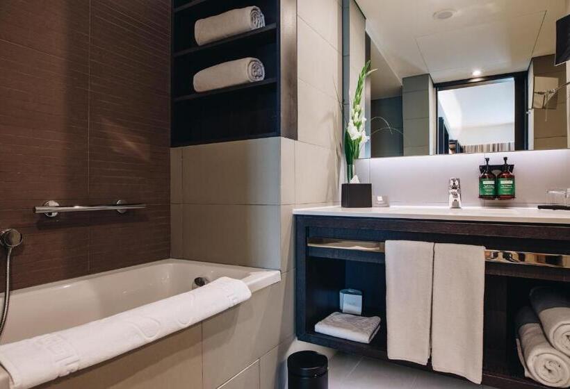 سوییت, Crowne Plaza Belgrade, An Ihg