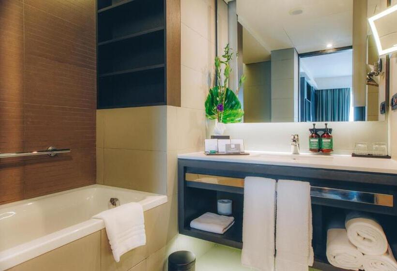 2 Bedroom Suite City View, Crowne Plaza Belgrade, An Ihg
