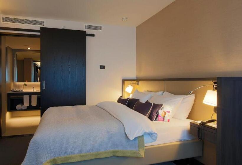 سوئیت 2 خوابه, Crowne Plaza Belgrade, An Ihg