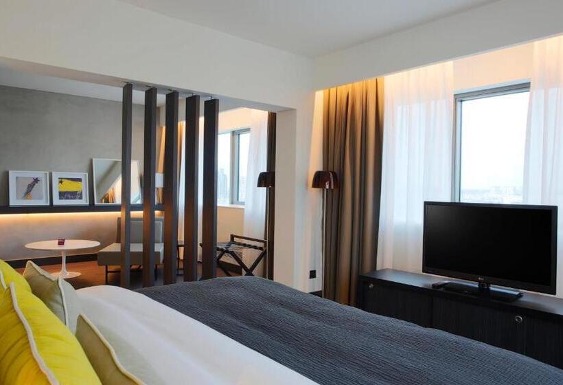 سوئیت پرزیدنت, Crowne Plaza Belgrade, An Ihg