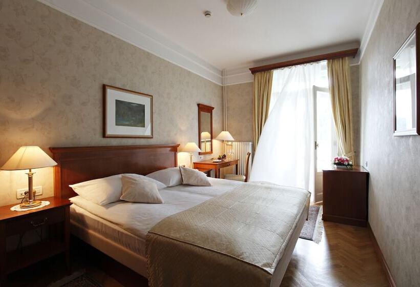 اتاق استاندارد یک تخته با بالکن, Grand Hotel Toplice   Small Luxury Hotels Of The World