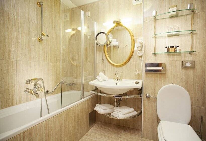 اتاق استاندارد با بالکن, Grand Hotel Toplice   Small Luxury Hotels Of The World