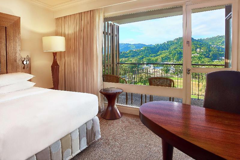 Номер Deluxe Кровать Кинг, Hilton Trinidad & Conference Centre