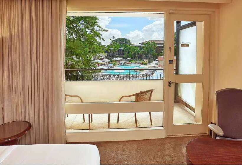 Номер Deluxe Кровать Кинг, Hilton Trinidad & Conference Centre
