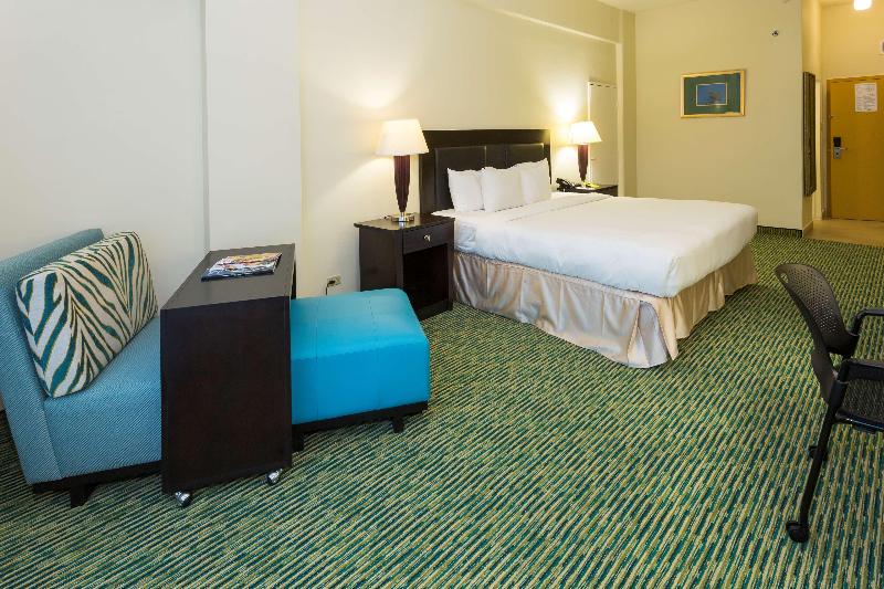 اتاق استاندارد با تخت بزرگ, Radisson Hotel Trinidad
