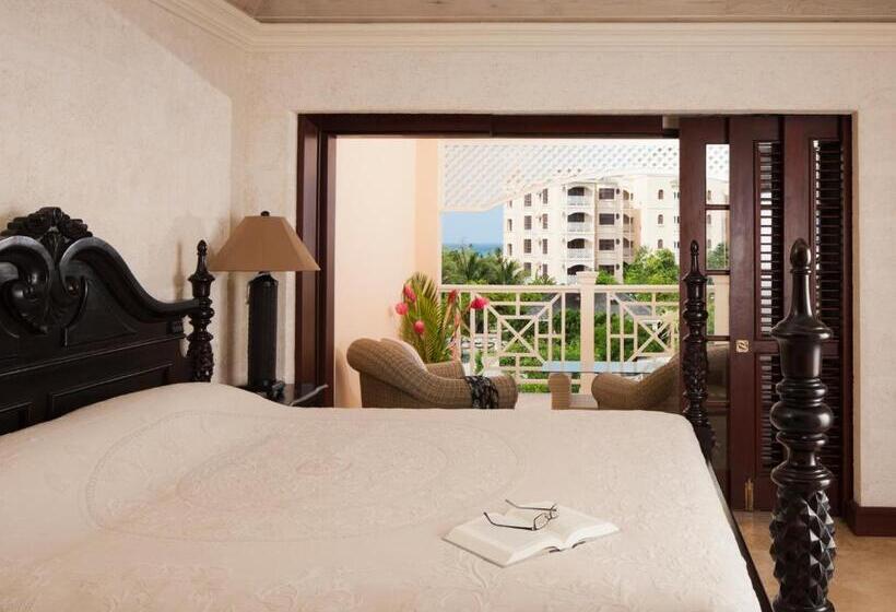 سوییت لوکس, The Crane Resort