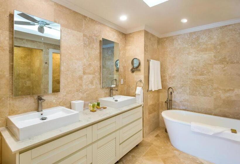 سوییت با استخر, The Crane Resort