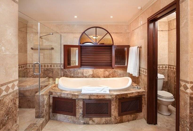 سوییت با استخر, The Crane Resort