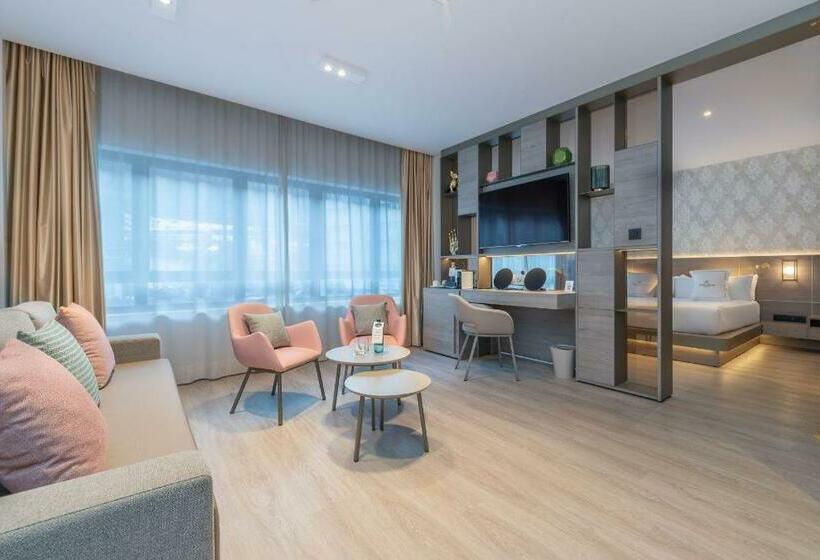 سوییت, Grand Plaza Hotel & Wellness