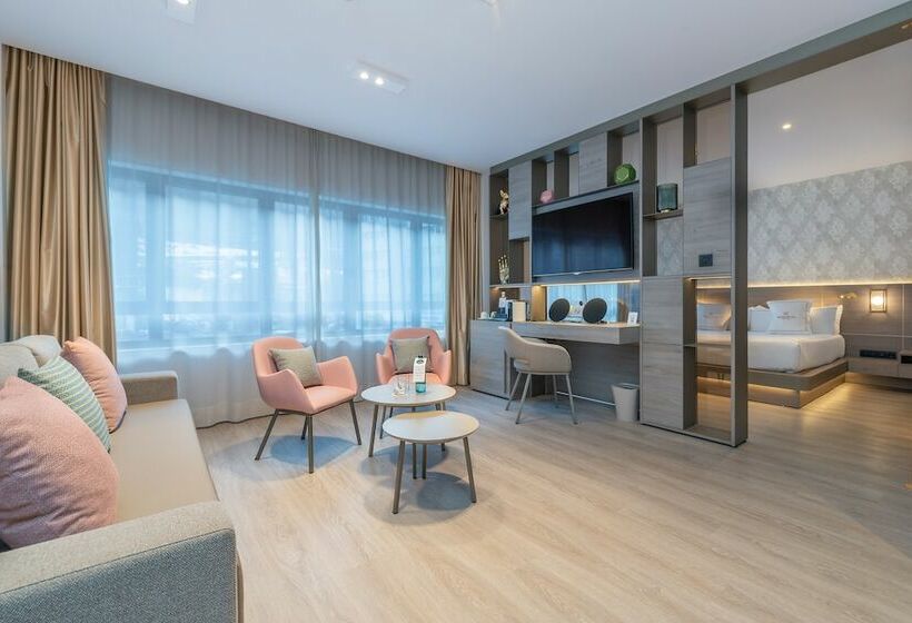 سوییت, Grand Plaza Hotel & Wellness