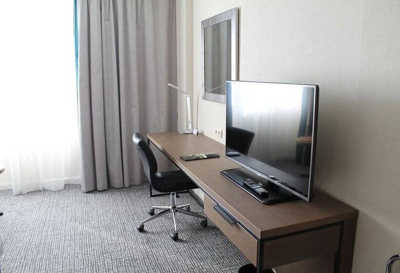 اتاق لوکس, Hilton Paris Charles De Gaulle Airport