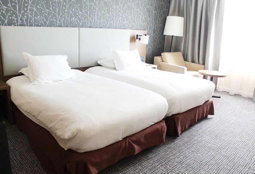 اتاق خانوادگی, Hilton Paris Charles De Gaulle Airport
