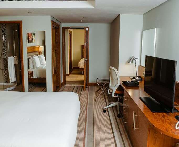 اتاق خانوادگی, Hilton Paris Charles De Gaulle Airport