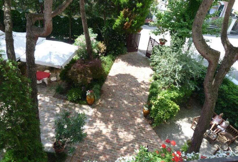 Номер Deluxe с Террасой, La Meridiana
