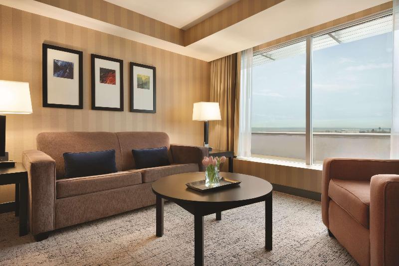 سوئیت با تخت بزرگ, Radisson Hotel Vancouver Airport