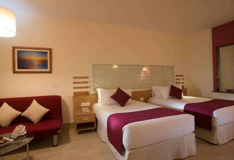 اتاق سوپریور با چشم‌انداز استخر, Mercure Hurghada