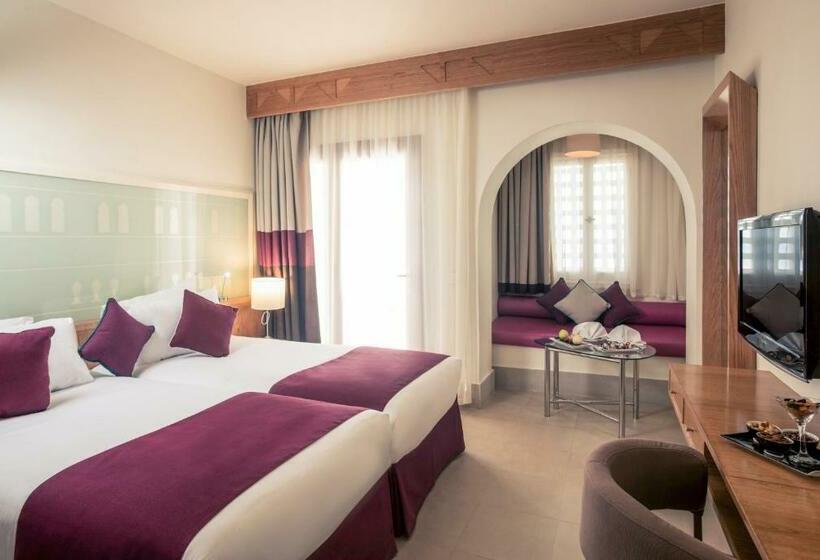 اتاق استاندارد با چشم‌انداز استخر, Mercure Hurghada