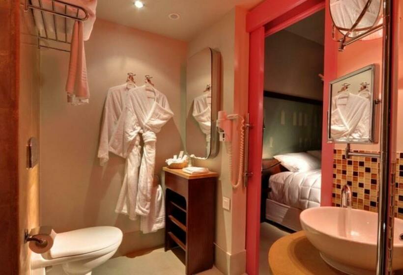 اتاق استاندارد با چشم‌انداز استخر, Mercure Hurghada
