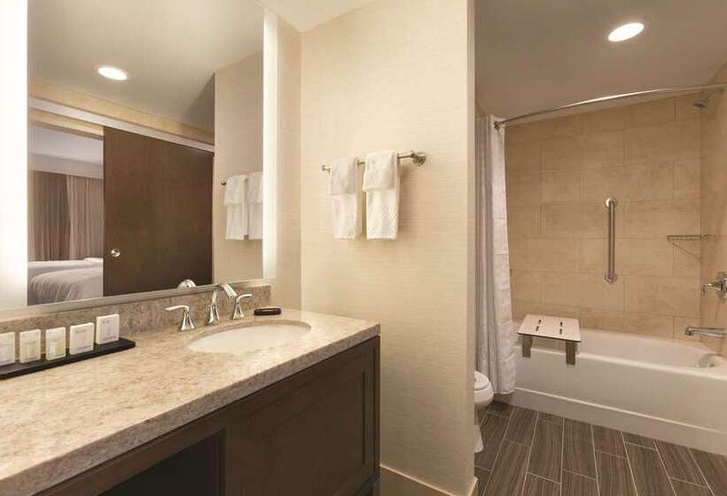 Номер Премиум, Embassy Suites By Hilton Omaha Downtown Old Market