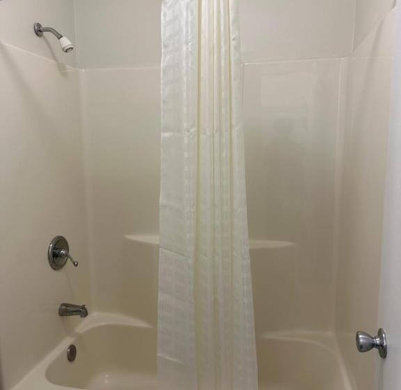 غرفة قياسية, Garden Inn & Suites