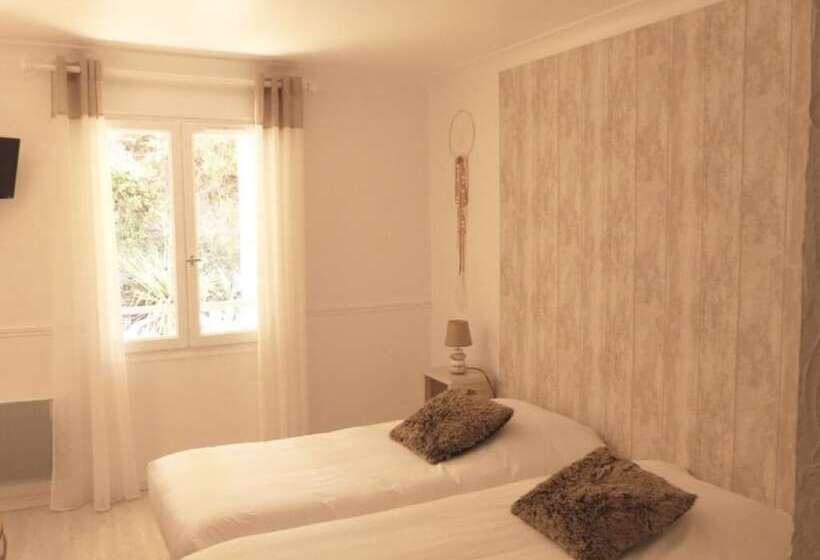 Классический Номер, Logis Hôtel La Sommellerie