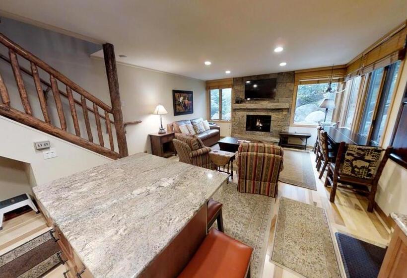 Апартаменты 2 Спальни, Tamarack Townhomes   Coraltree Residence Collection