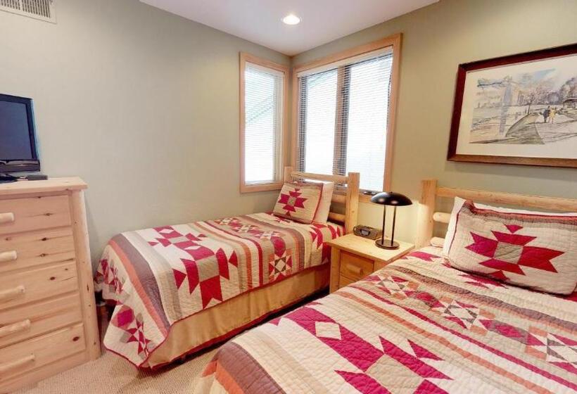 Апартаменты Deluxe 2 Спальни, Tamarack Townhomes   Coraltree Residence Collection