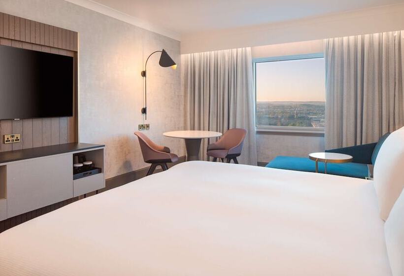 اتاق اجرایی با تخت بزرگ, Hilton Glasgow